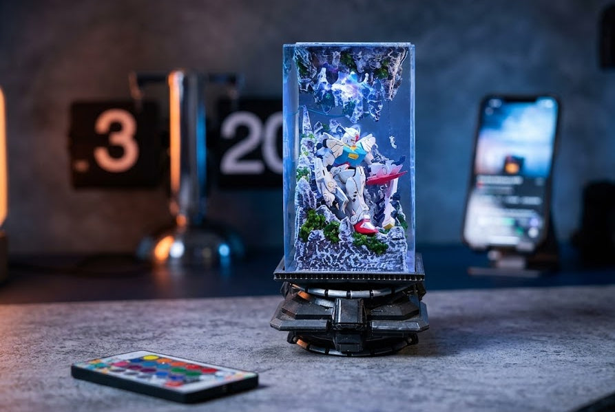 Gundam Epoxy Resin Lamp: Legendary Mecha Frozen in Light