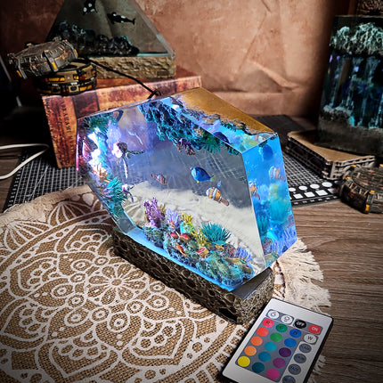 Nemo Hexagon Resin Lamp image 4