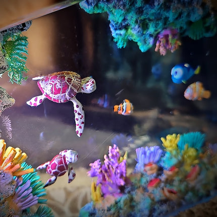 Nemo Hexagon Resin Lamp image 3