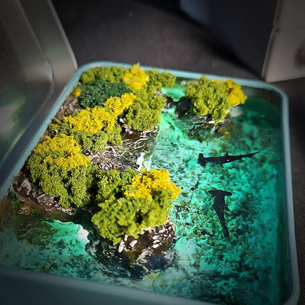 Hammerhead Shark Tin Box Lamp image 5