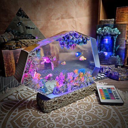 Nemo Hexagon Resin Lamp image 8