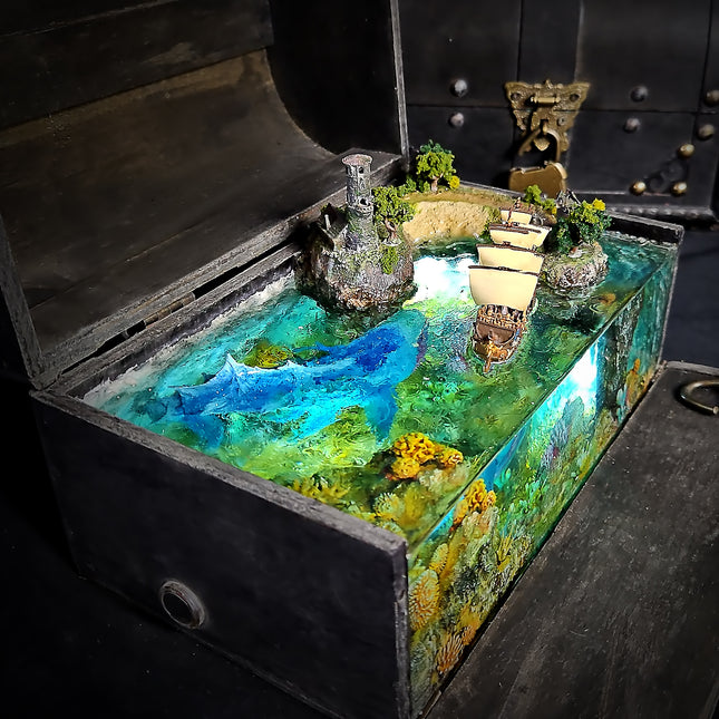 Leviathan Resin Lamp Box image 4