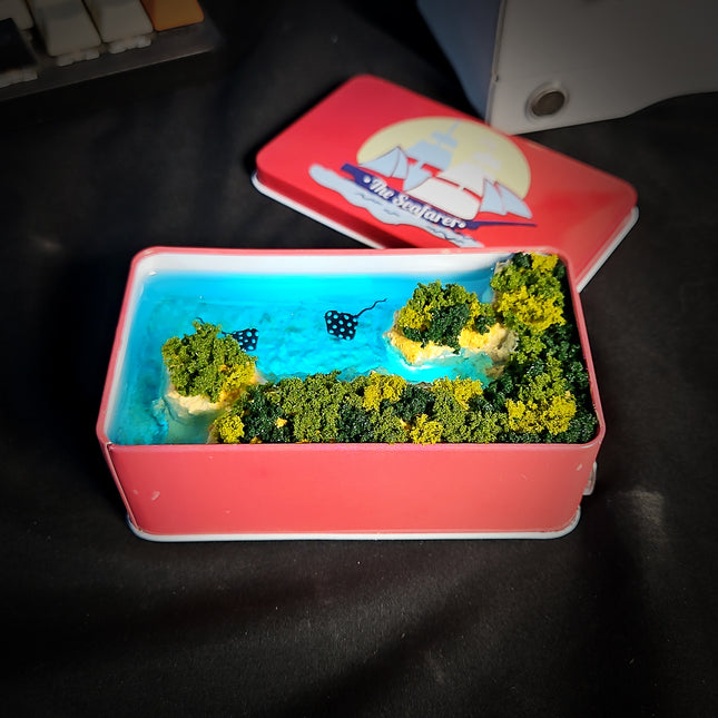 Manta Ray Tin Box Lamp image 0