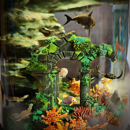 Diver – Ocean Biolab Resin Lamp image 4