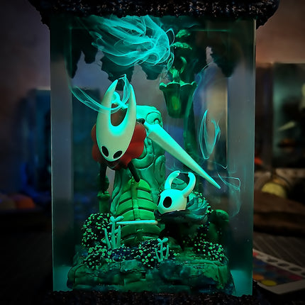 Knight & Hornet Resin Lamp image 3