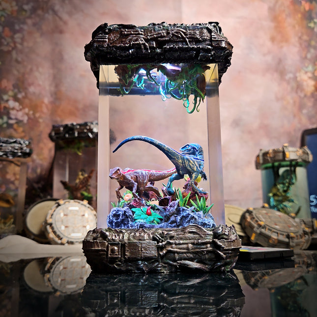 Raptor Resin Lamp image 0