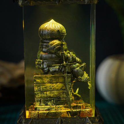 Siegmeyer of Catarina Resin Lamp image 1