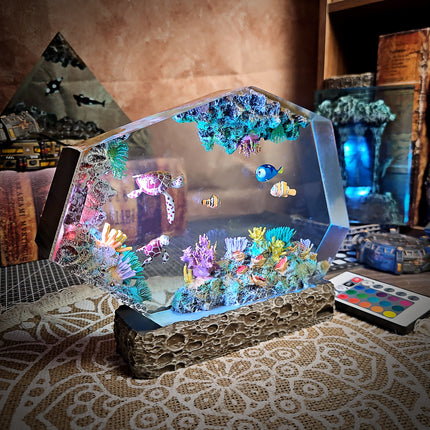 Nemo Hexagon Resin Lamp image 5