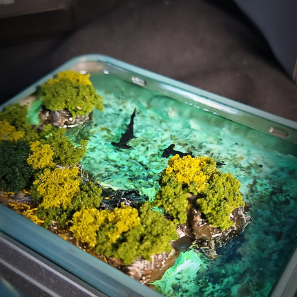 Hammerhead Shark Tin Box Lamp image 0