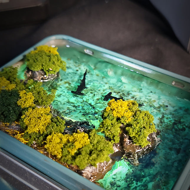 Hammerhead Shark Tin Box Lamp image 0