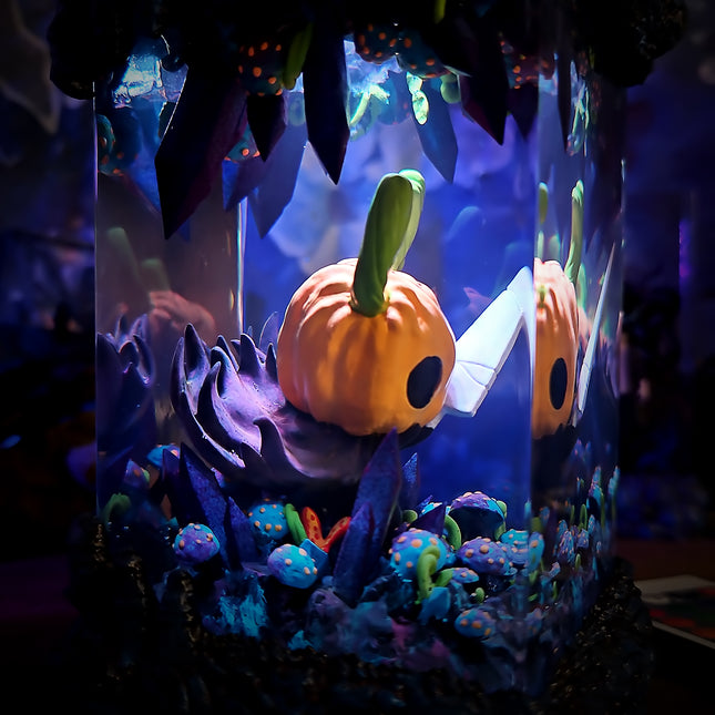Spooky night light resin lamp with LED effect