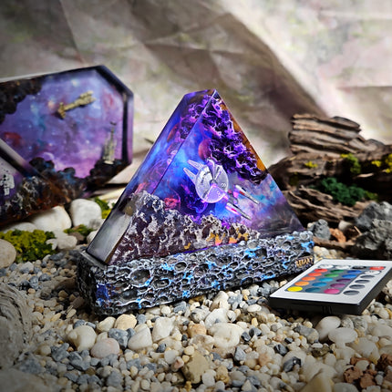 Galaxy StarTrek Triangle Resin Lamp image 1