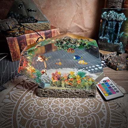 Nemo Hexagon Resin Lamp image 7