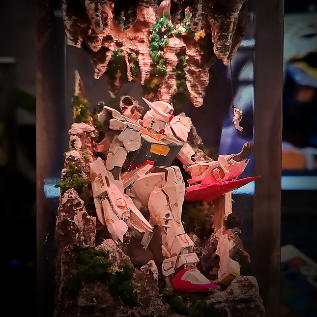 GUNDAM V1 – Resin Lamp image 1