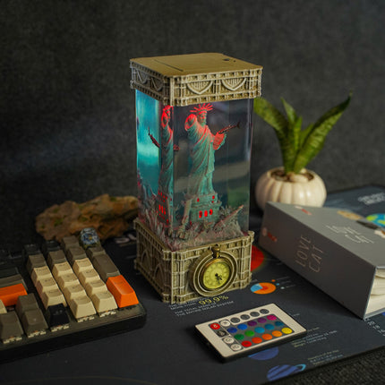 Statue of Liberty – Gothic Resin Lamp image 8