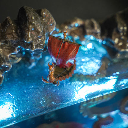 Kraken – Gothic Resin Lamp image 3