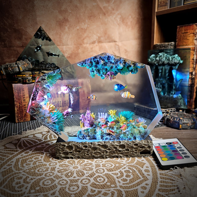 Nemo Hexagon Resin Lamp image 0