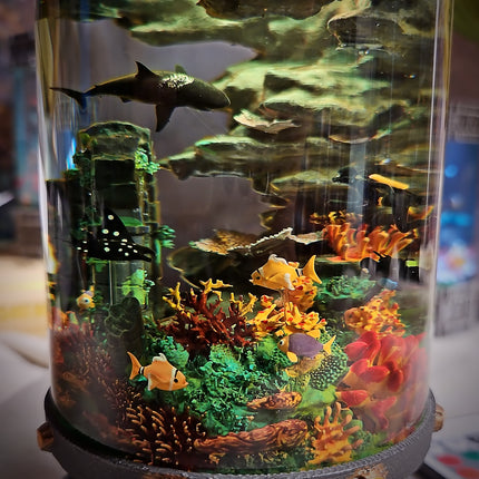 Diver – Ocean Biolab Resin Lamp image 5