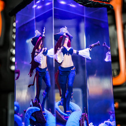 Vi & Miss Fortune Resin Lamp image 5