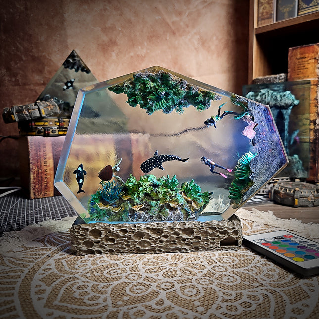 Coral Hexagon Resin Lamp image 0