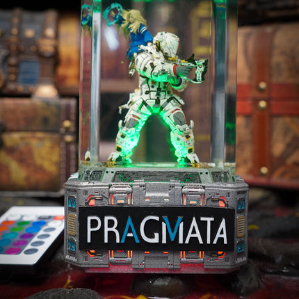 Paramata Resin Lamp by Lee’s Area – resin display lamp, product gallery image