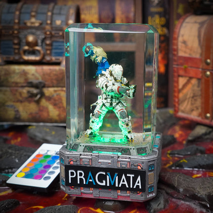 Paramata Resin Lamp by Lee’s Area – resin display lamp, product display photo