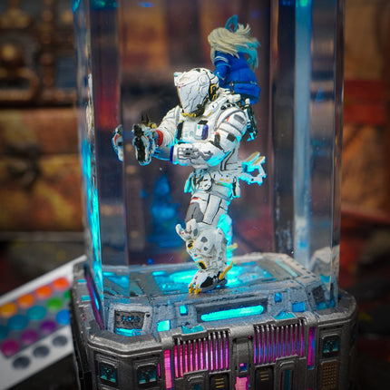 Paramata Resin Lamp by Lee’s Area – resin display lamp, collectible product image