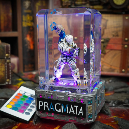 Paramata Resin Lamp by Lee’s Area – resin display lamp, product gallery image