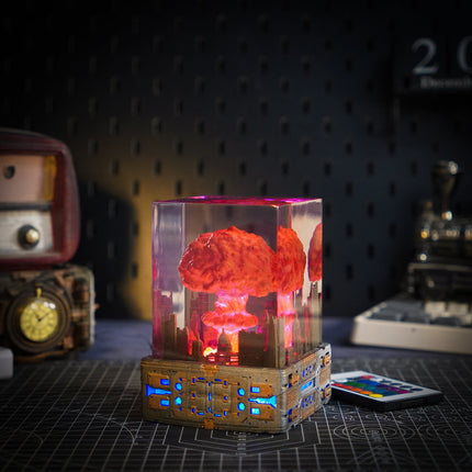 Atomic Resin Lamp by Lee’s Area – resin display lamp, product display photo