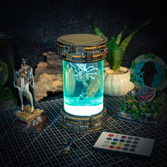 BIOLAB - Xenomorph Resin Lamp