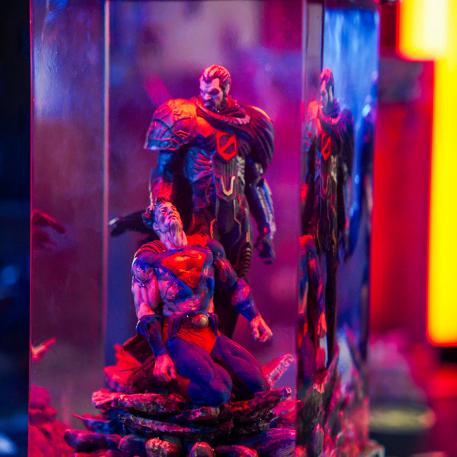 SUPERMAN VS ZOD RESIN LAMP - LEE'S AREA