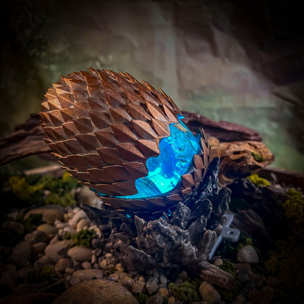 Lee-Area dragon resin lamp with remote control for high-end fantasy collectors.