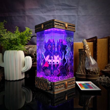 Knight & Hornet Silksong v2 Lamp