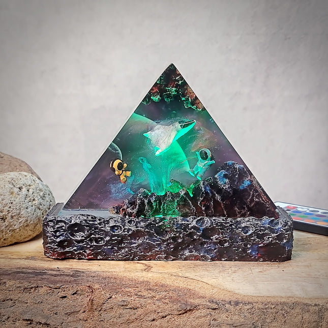 Galaxy Chibi Triangle Resin Lamp LEE'S AREA