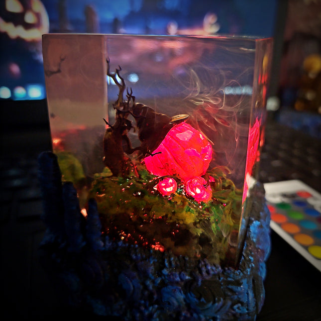 PUMPKIN – Halloween Spirit Resin Lamp - LEE'S AREA
