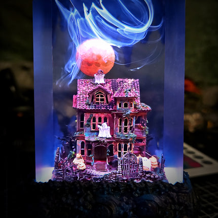 House Resin Lamp