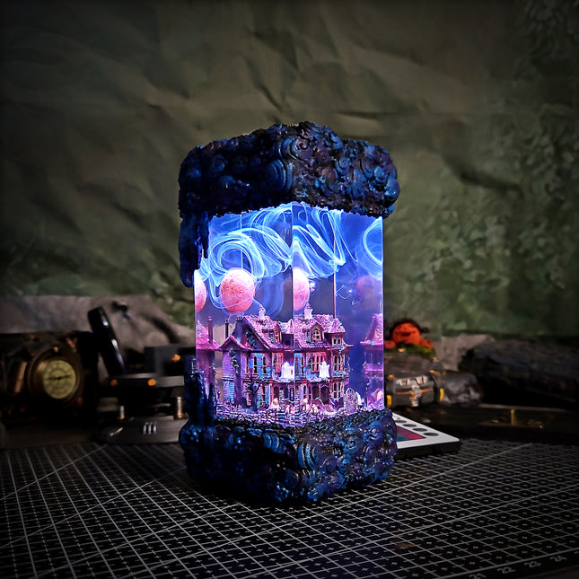 House Resin Lamp