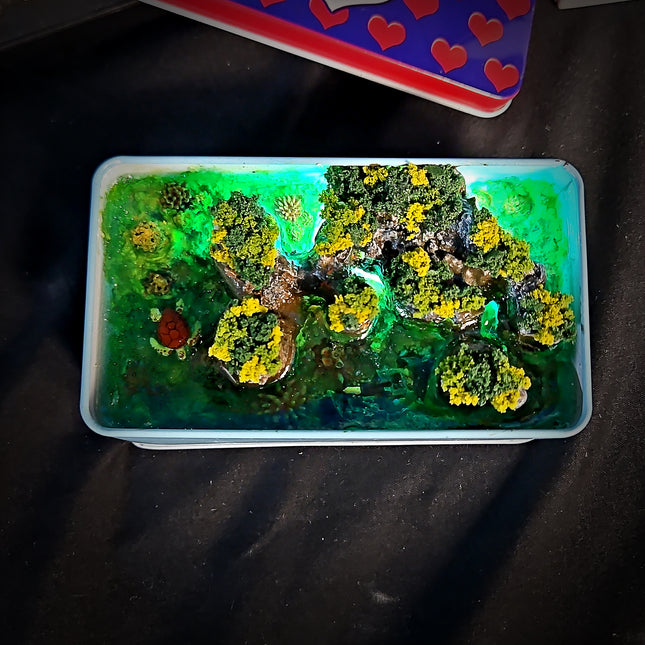 Coral Diver Tin Light Box - LEE'S AREA