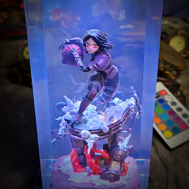 ALITA Resin Lamp