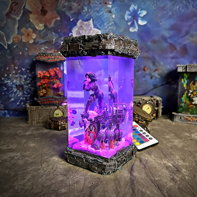 ALITA Resin Lamp - LEE'S AREA