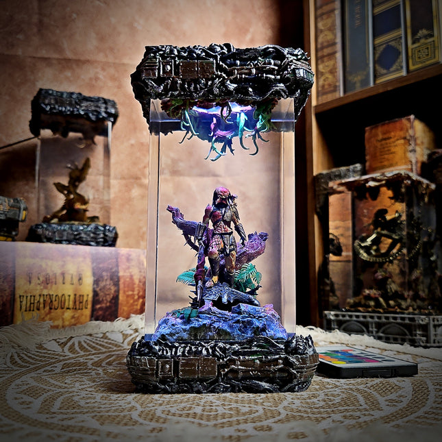 PREDATOR Resin Lamp LEE'S AREA