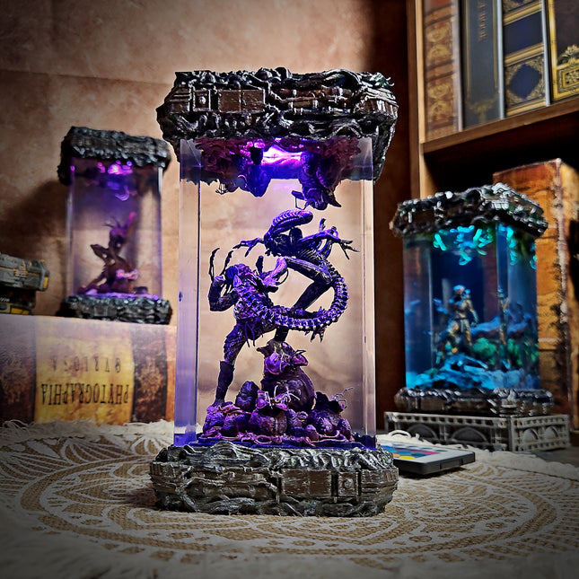 ALIEN AND PREDATOR Resin Lamp