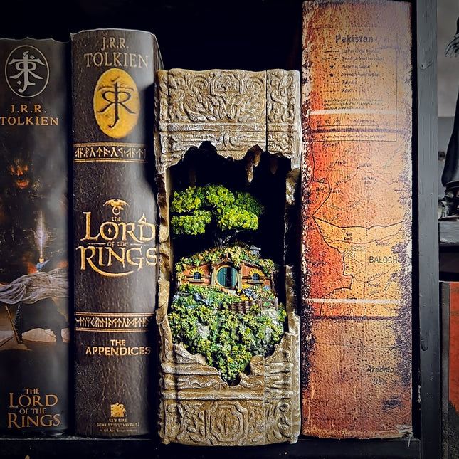 Hobbit  - Book Nook BOOK NOOK