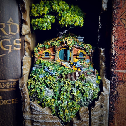 Book Nook Hobbit – Open the Door to the Peaceful Land of the Shire
