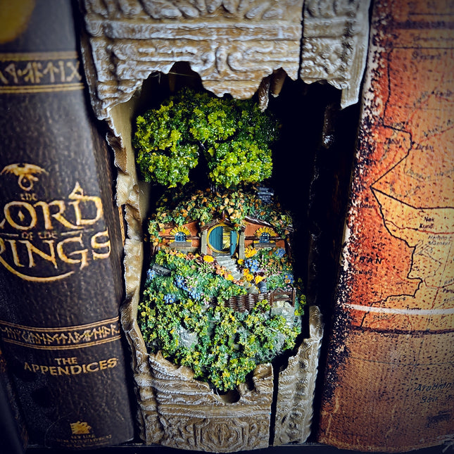 Hobbit  - Book Nook BOOK NOOK