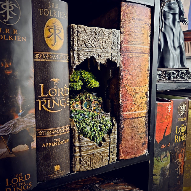 Hobbit  - Book Nook BOOK NOOK