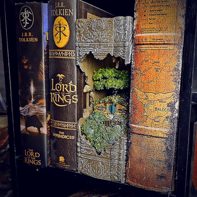 Hobbit  - Book Nook BOOK NOOK