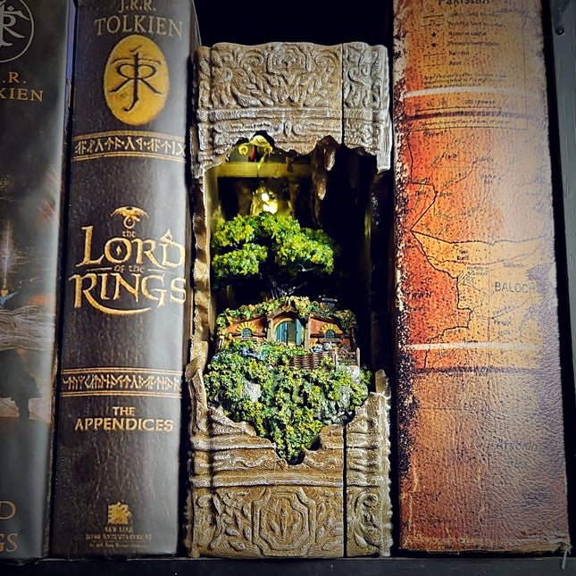 Hobbit  - Book Nook BOOK NOOK