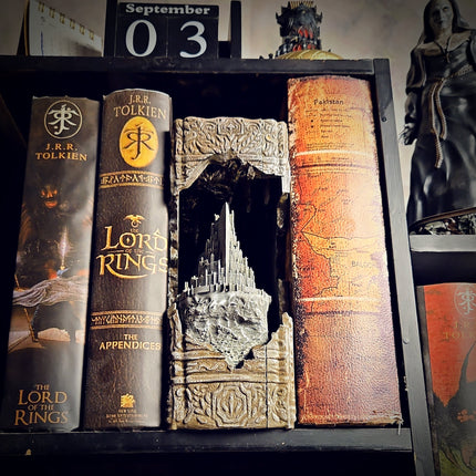 Book Nook Minas Tirith – The White City of Hope and Heroism