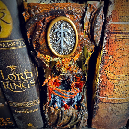 Book Nook Balrog – A Legendary Little Corner for Your Bookshelf!